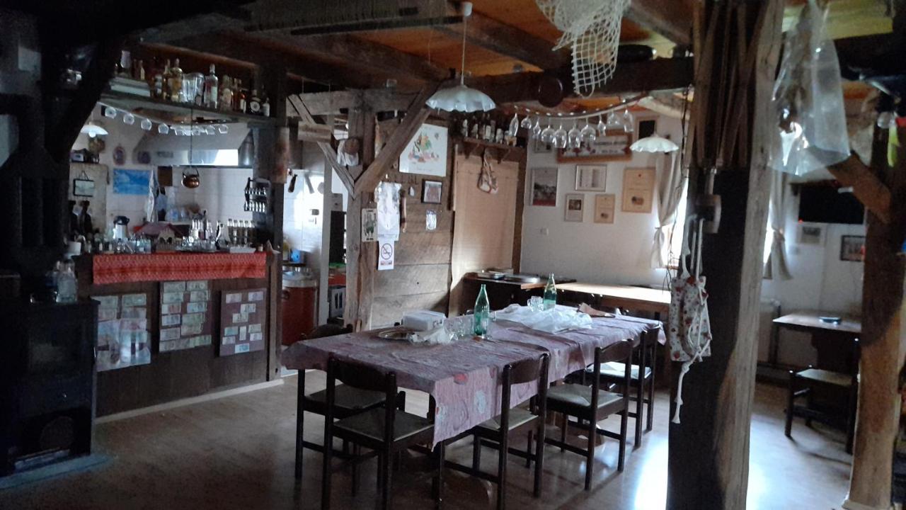 Rooms Ma La Karlovac Buitenkant foto
