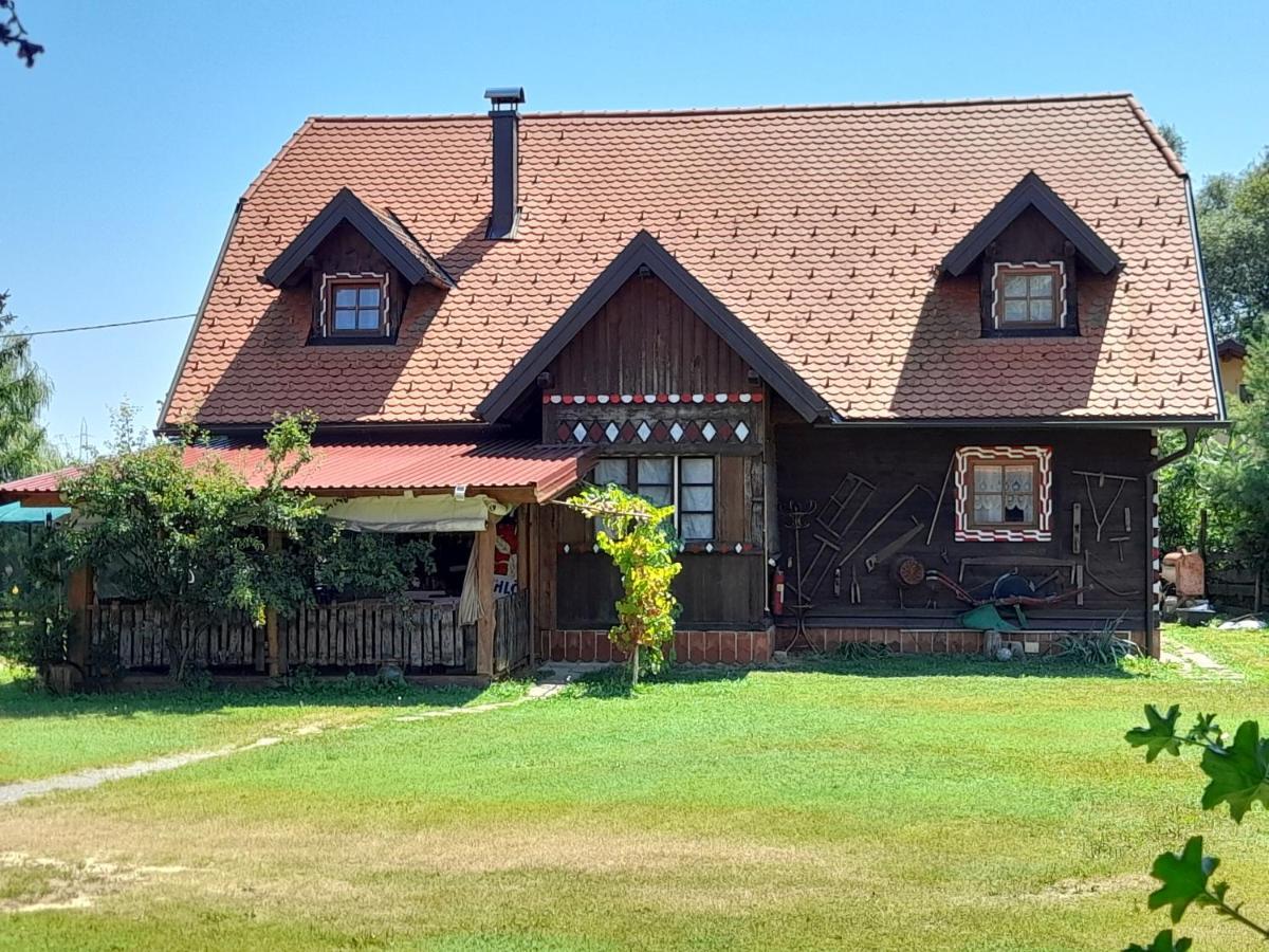 Rooms Ma La Karlovac Buitenkant foto